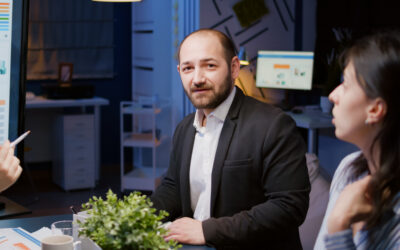 What is the role of an inside sales manager?